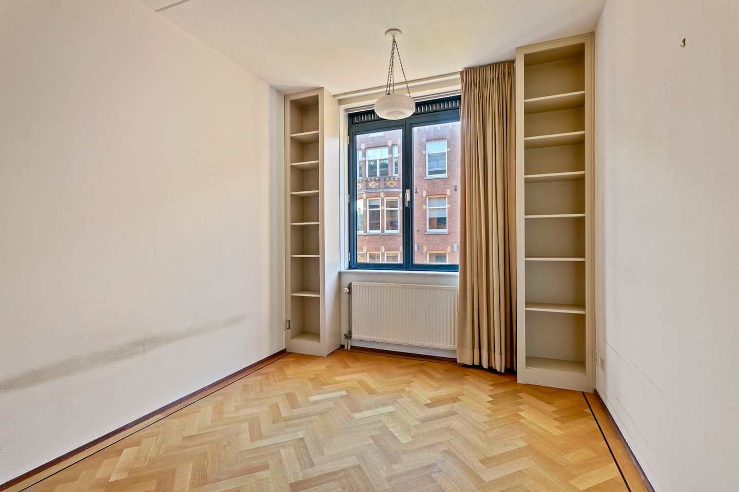 Photo 14 of Pieter de Hoochstraat 7-C