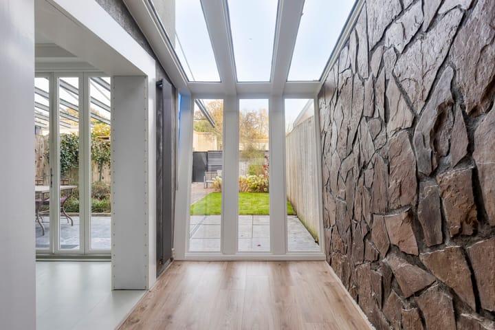 Photo 3 of Waleweinlaan 88