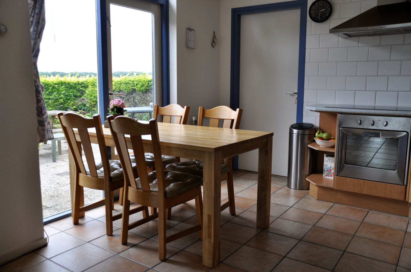 Bekijk foto 3 van Hoevenseweg 3