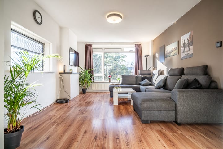 Foto 9 van Peter van Anrooystraat 57