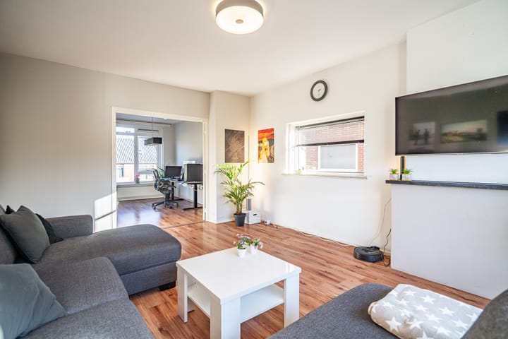 Foto 10 van Peter van Anrooystraat 57