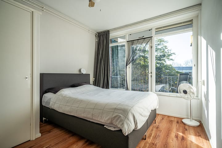 Foto 17 van Peter van Anrooystraat 57