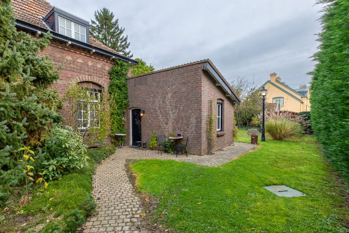 Photo 2 of Spoordamstraat 11