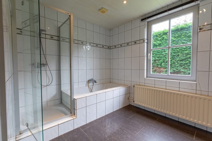 Photo 13 of Spoordamstraat 11