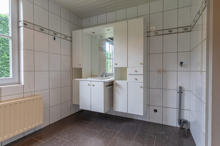 Photo 14 of Spoordamstraat 11