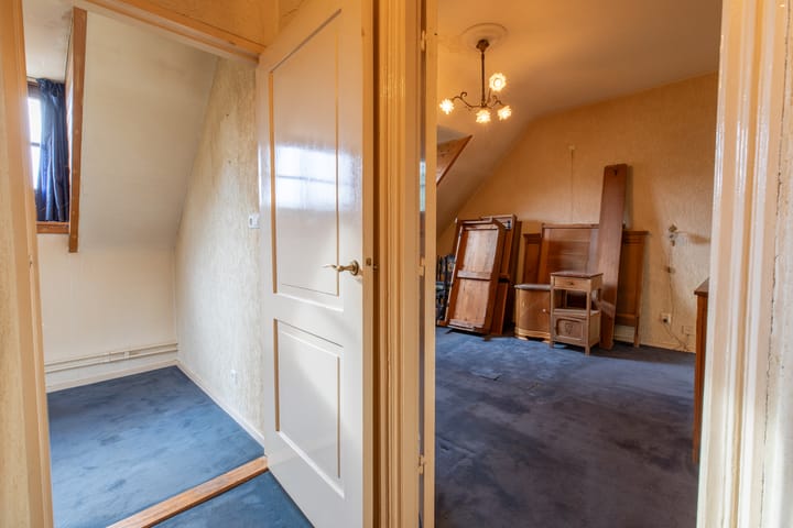 Photo 15 of Spoordamstraat 11