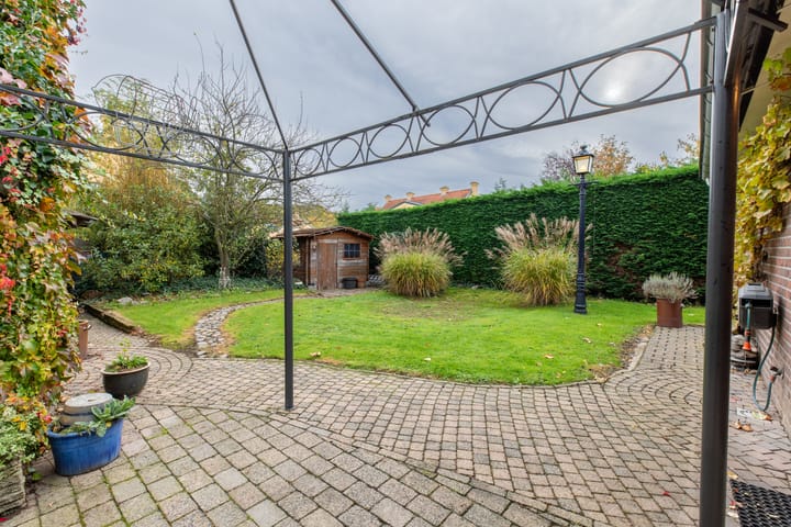 Photo 22 of Spoordamstraat 11