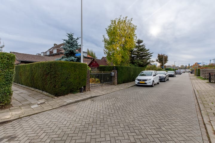 Photo 25 of Spoordamstraat 11