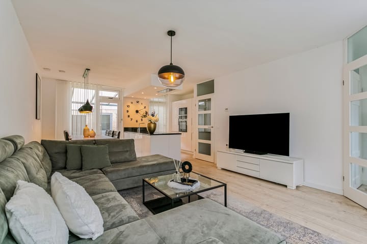 Foto 2 van Kruisboogruwe 21