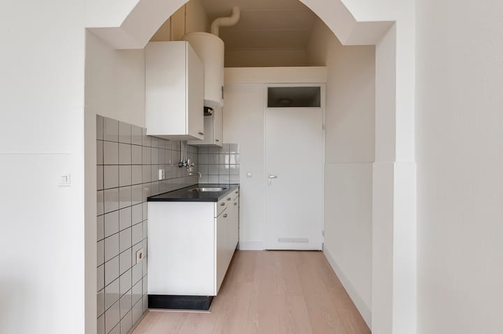 Photo 10 of Ridderstraat 32