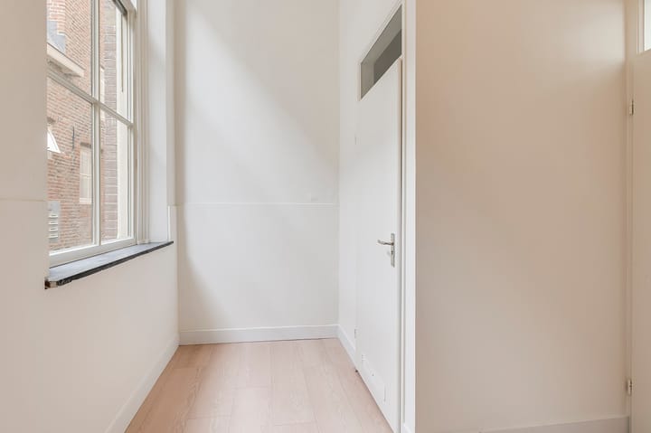 Photo 16 of Ridderstraat 32