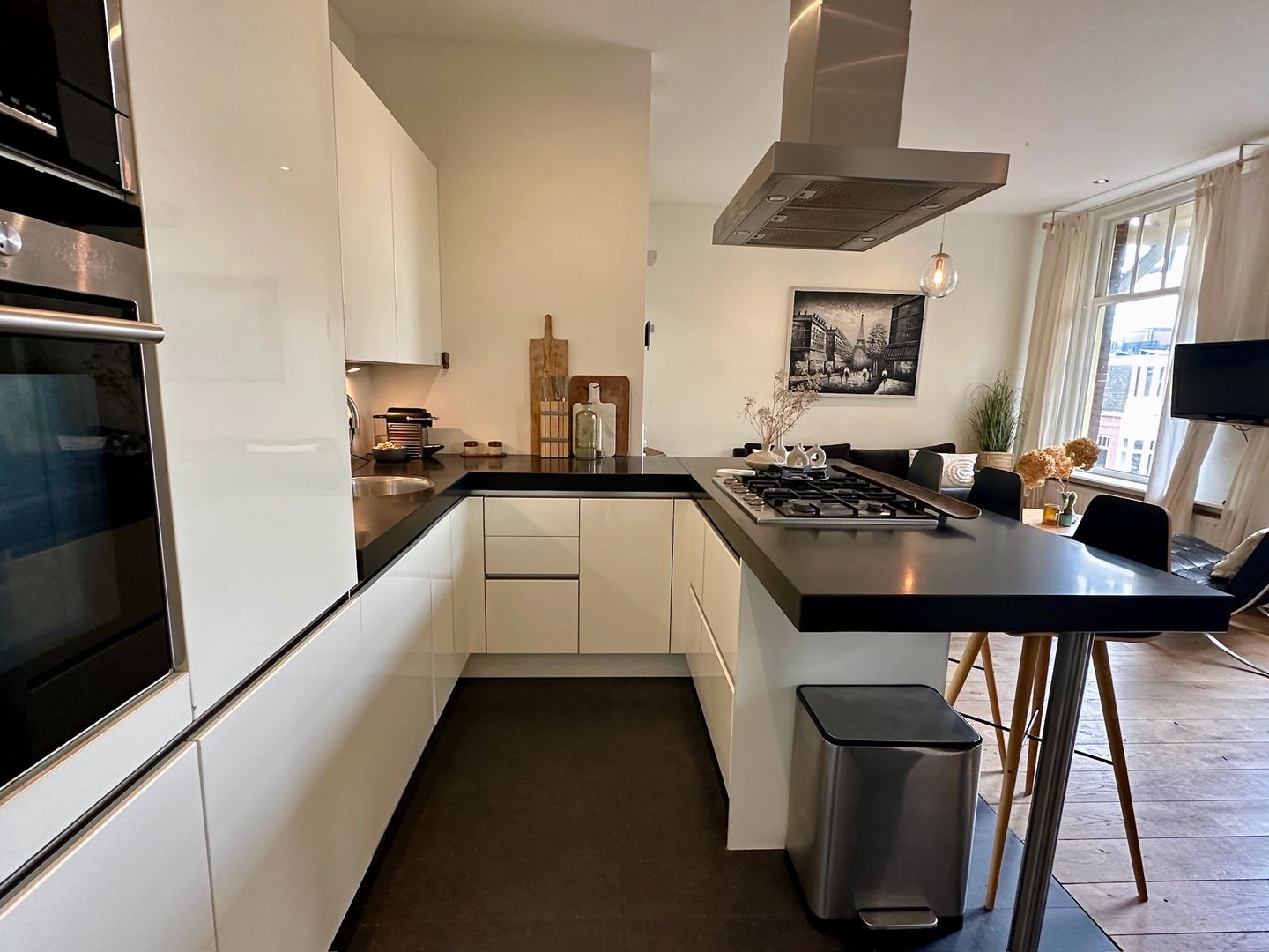 Photo 10 of Johannes Verhulststraat 66-3