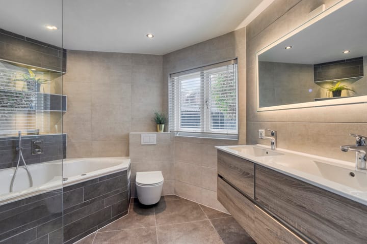 Photo 12 of Cornelis Matersweg 27