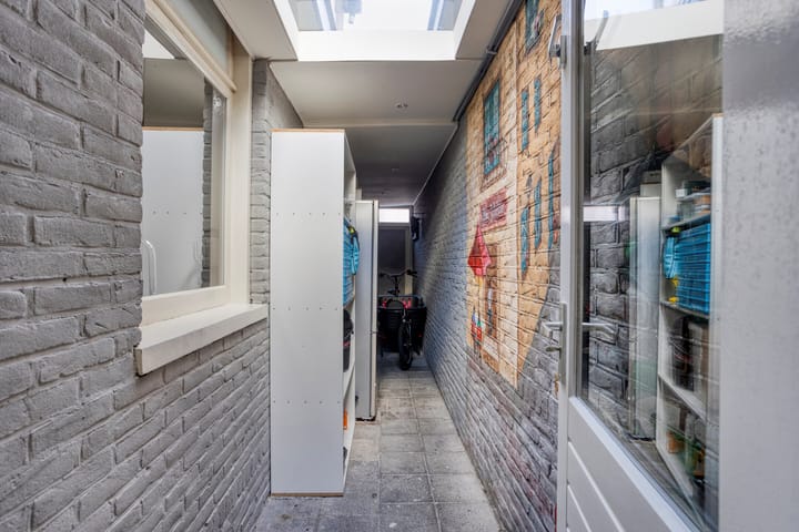 Photo 23 of Cornelis Matersweg 27