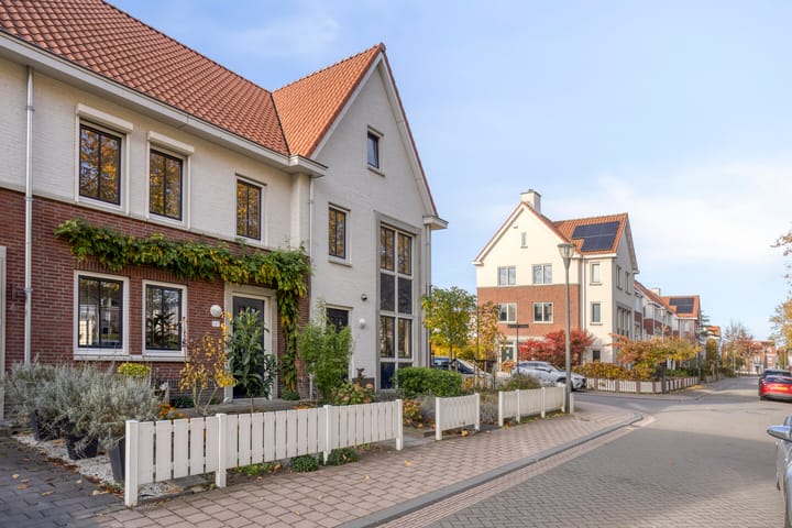 Photo 35 of Hasselbeemden 24-A