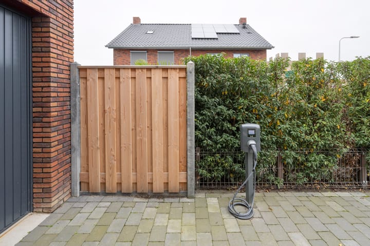 Photo 32 of Hooimate 26