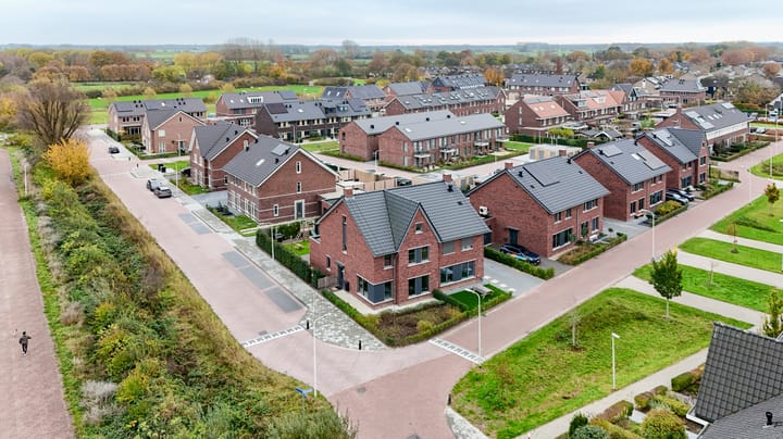 Photo 38 of Hooimate 26