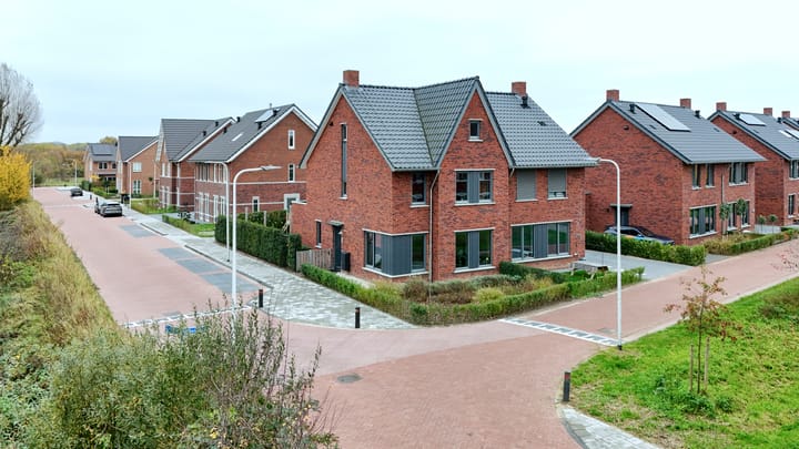 Photo 37 of Hooimate 26