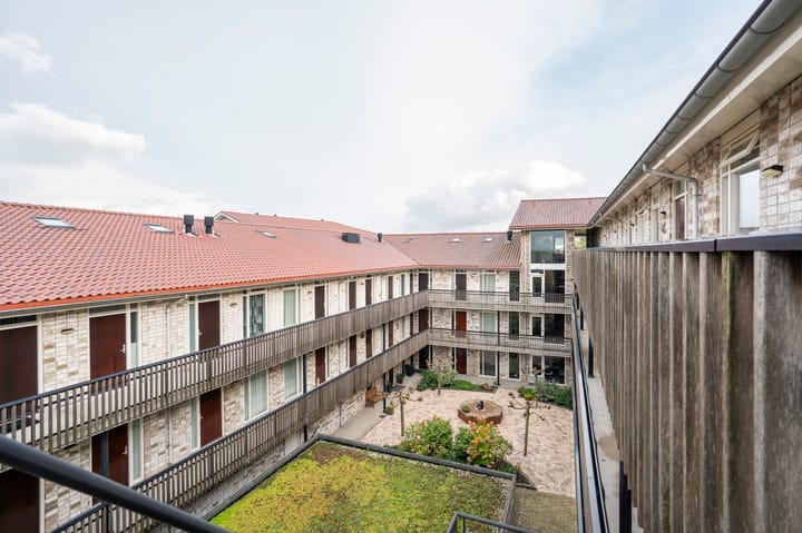 Photo 8 of Weversgildeplaats 34