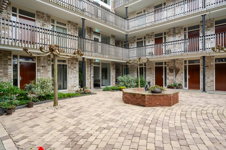 Photo 39 of Weversgildeplaats 34