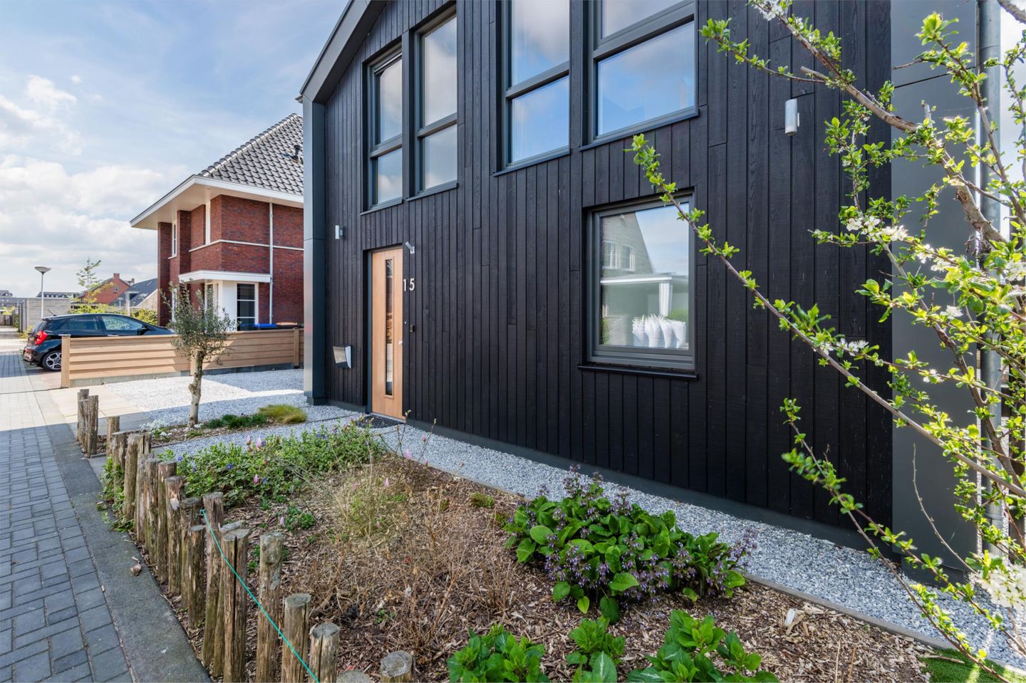 Photo 5 of Roode Hert 15