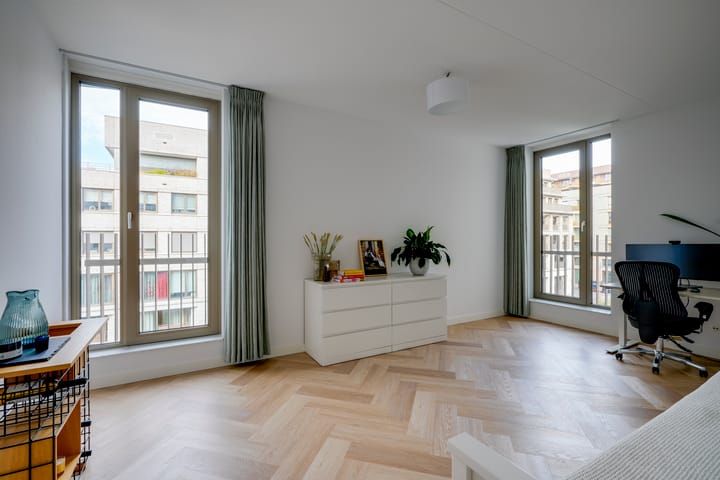 Foto 39 van Madridstraat 224