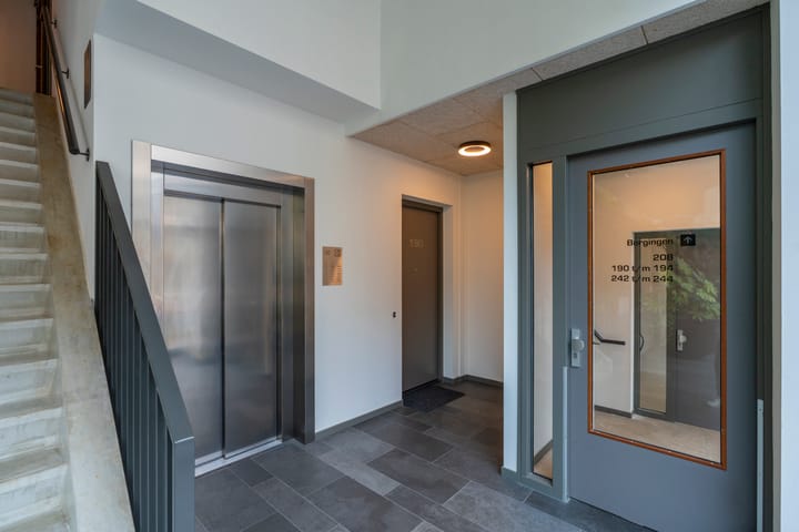 Foto 47 van Madridstraat 224