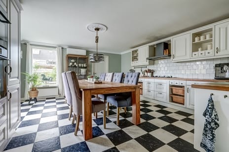 Spinet 37 secondary image