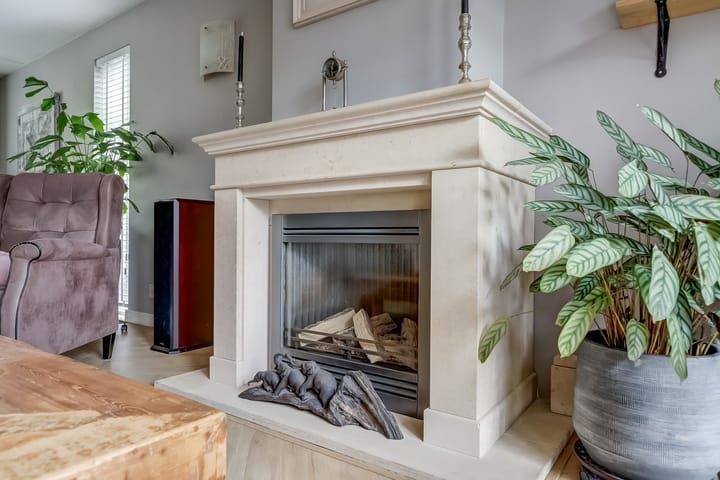 Photo 13 of Spinet 37