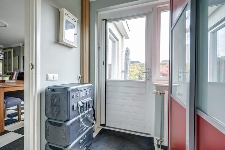 Photo 24 of Spinet 37