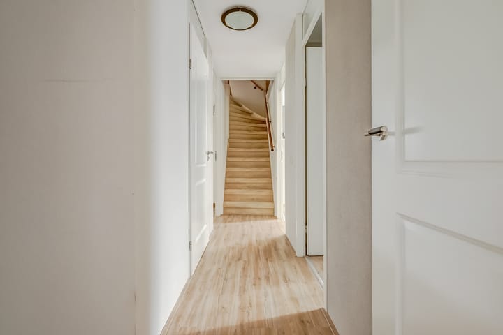 Photo 28 of Spinet 37