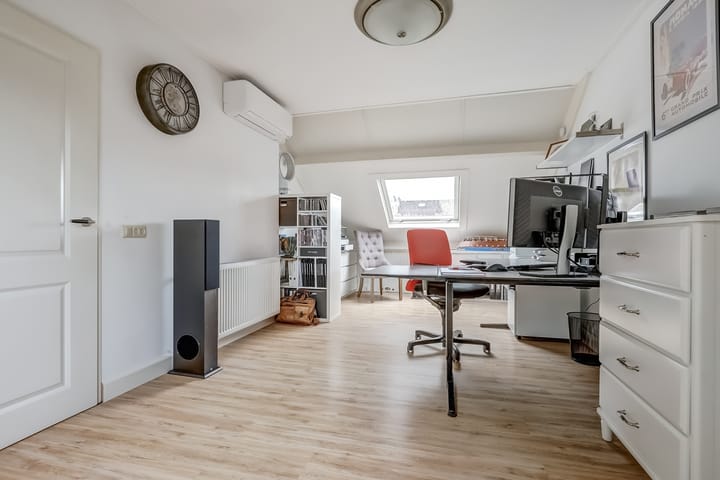 Photo 34 of Spinet 37