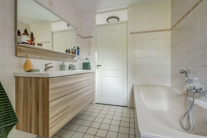 Photo 46 of Spinet 37