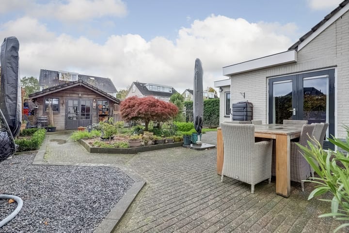 Photo 56 of Spinet 37