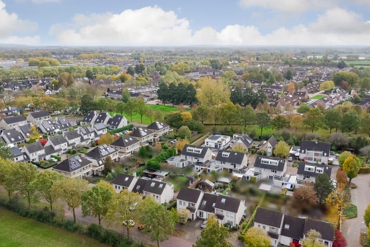 Photo 67 of Spinet 37