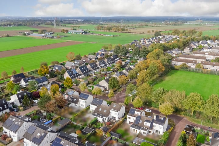 Photo 69 of Spinet 37