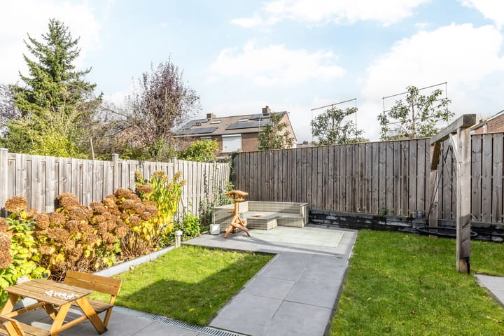 Foto 32 van Eurenderweg 69