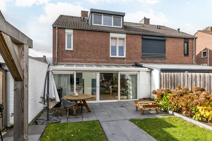 Foto 36 van Eurenderweg 69