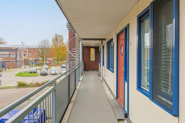 Photo 4 of Aquamarijn 8