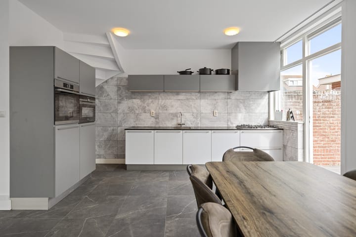 Foto 12 van Madurastraat 9