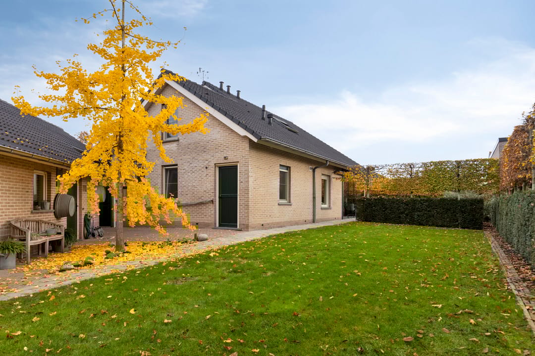 Photo 2 of Nassaustraat 6