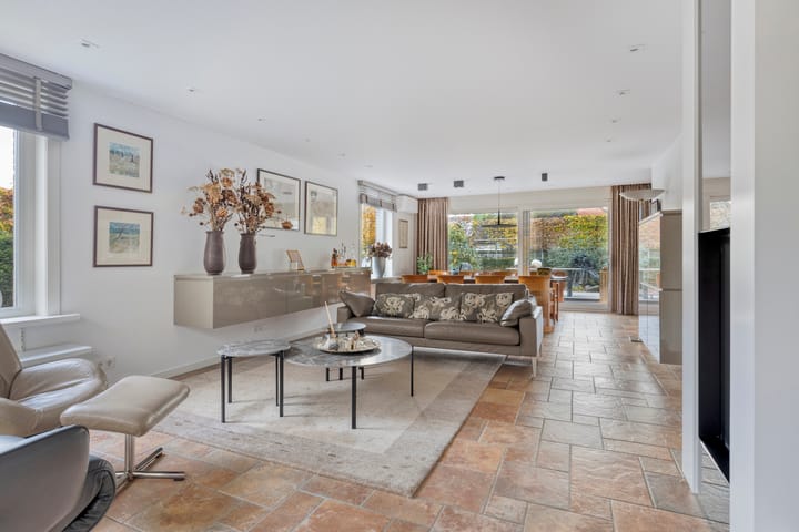 Photo 6 of Nassaustraat 6