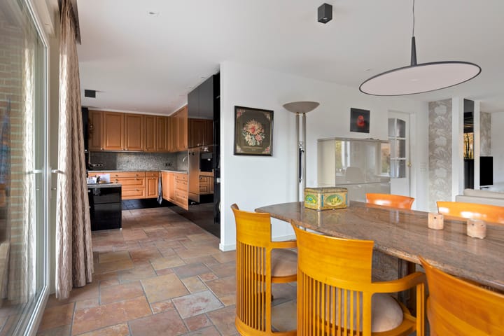 Photo 11 of Nassaustraat 6