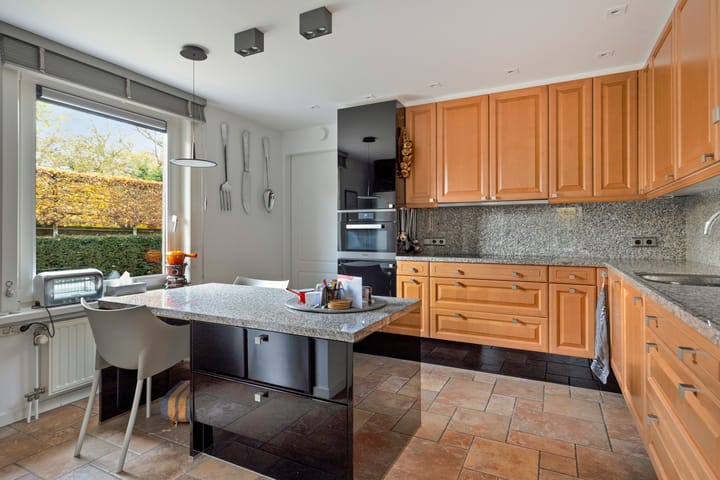 Photo 13 of Nassaustraat 6