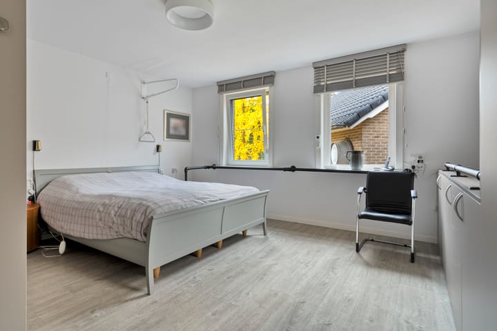 Photo 16 of Nassaustraat 6