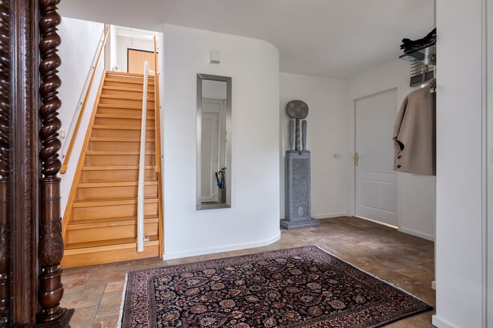 Photo 21 of Nassaustraat 6