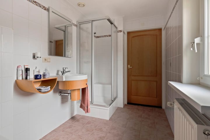 Photo 28 of Nassaustraat 6