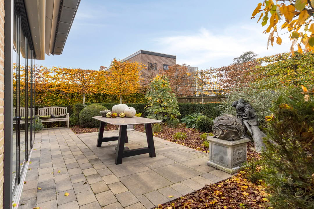 Photo 37 of Nassaustraat 6