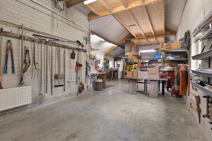 Photo 39 of Nassaustraat 6