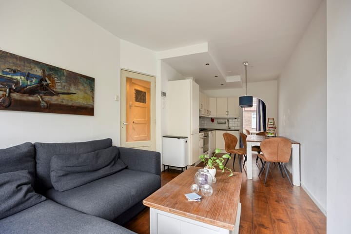 Photo 2 of Geertsemastraat 8-B01